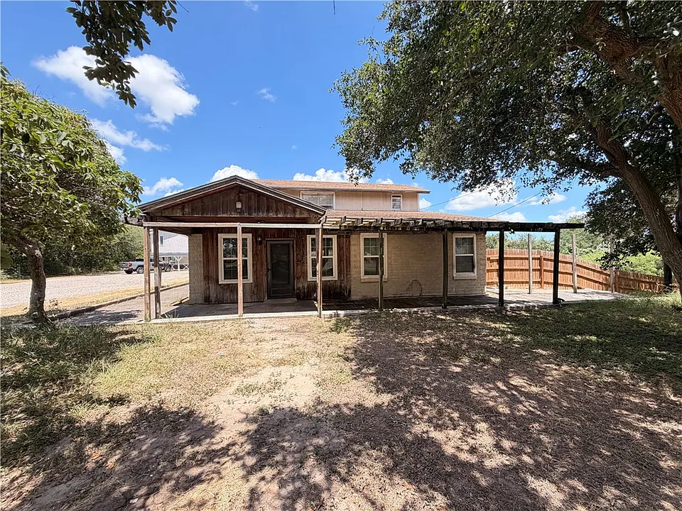 11150 Up River Rd