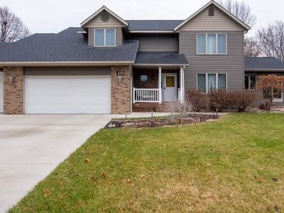 10 Cardinal Ct, North Mankato, MN, 56003