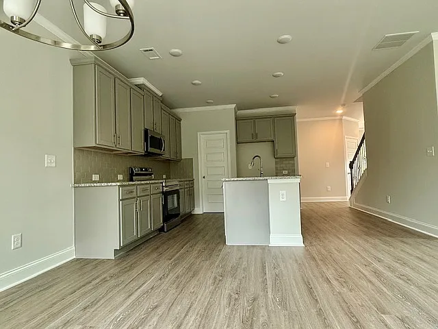3901 Hill Ct — Photo 6