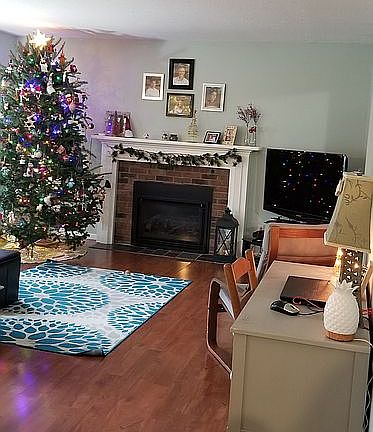 Upstairs LR from hallway