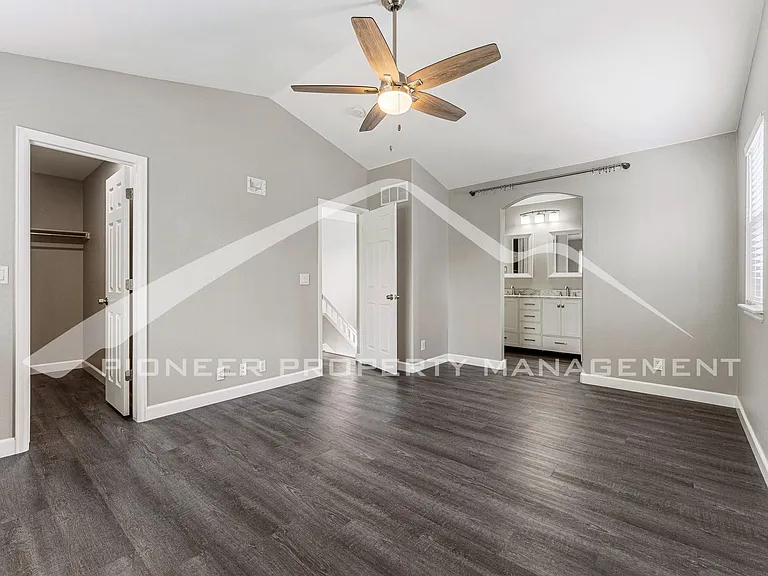 2649 Fernwood Pl — Photo 7