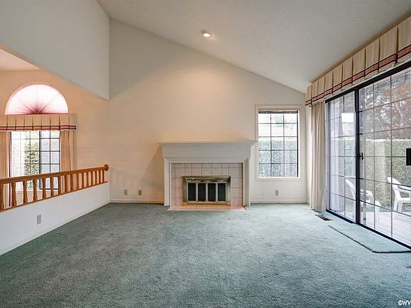 3rd image of 6111 Lakeshore Ct N