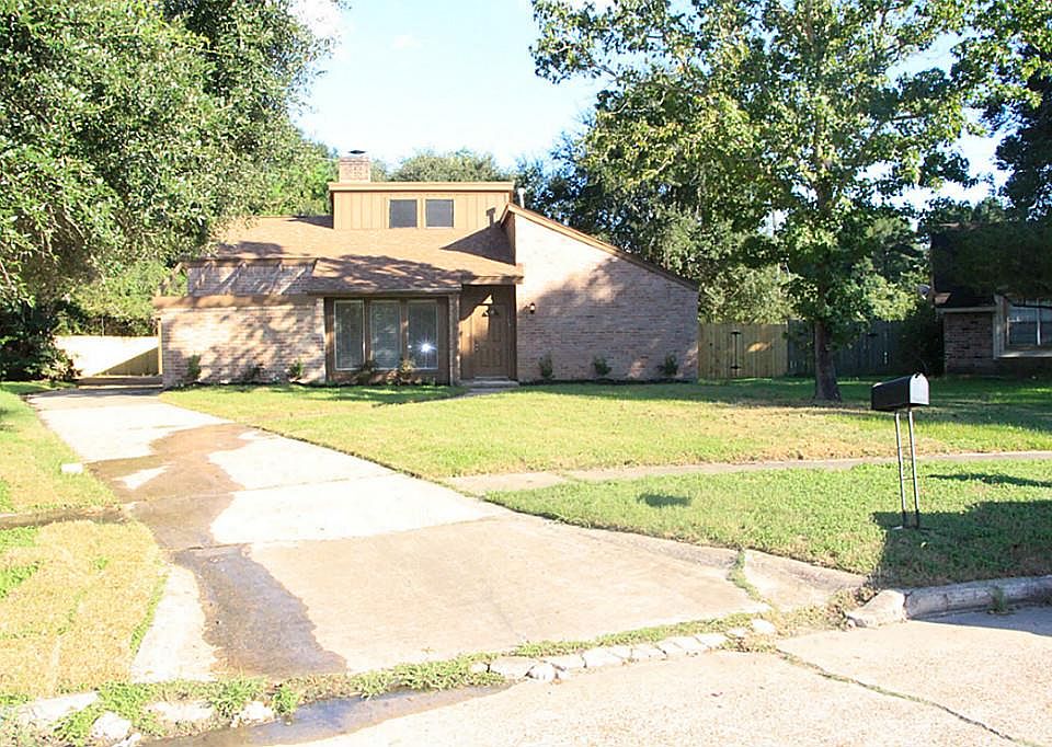 1st image of 4802 Pine Cliff Dr