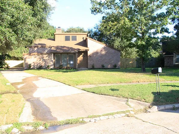 4802 Pine Cliff Dr, Houston, TX 77084