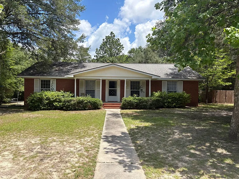 104 Herty Dr — Photo 1