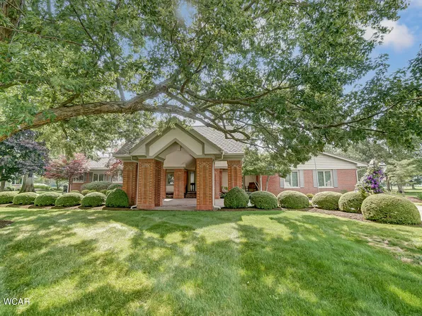 1575 Fairway Dr, Lima, OH 45805