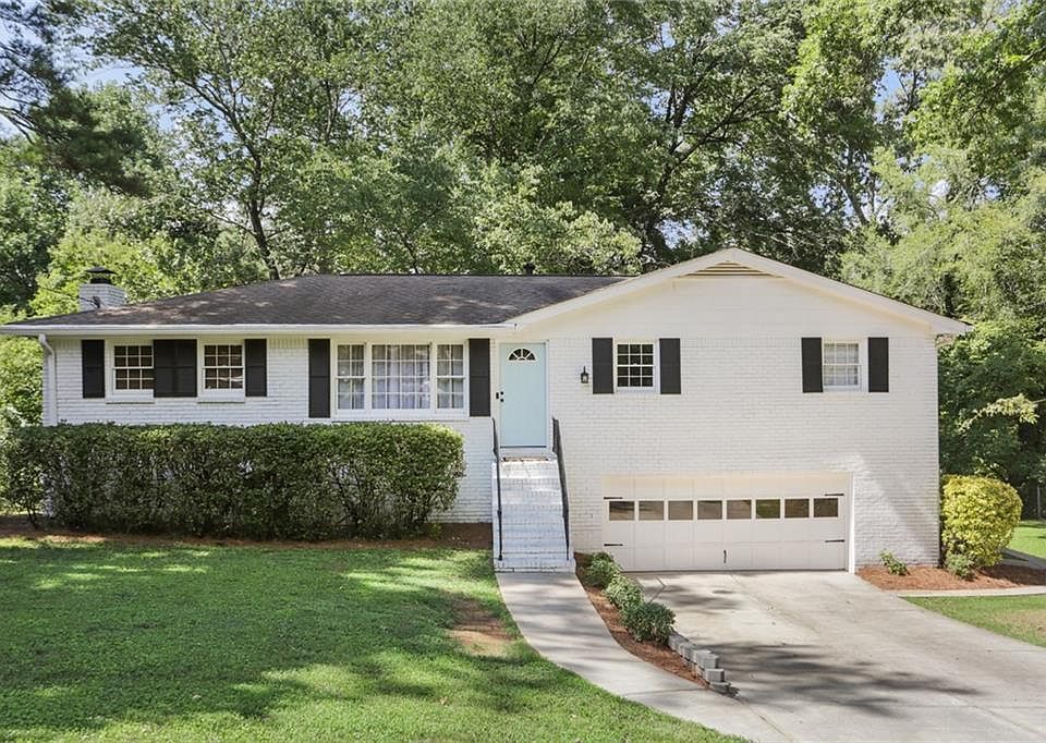 1st image of 2070 Shadowwood Dr