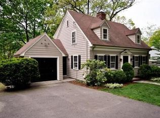 208 Hillcrest Rd, Needham, MA 02492