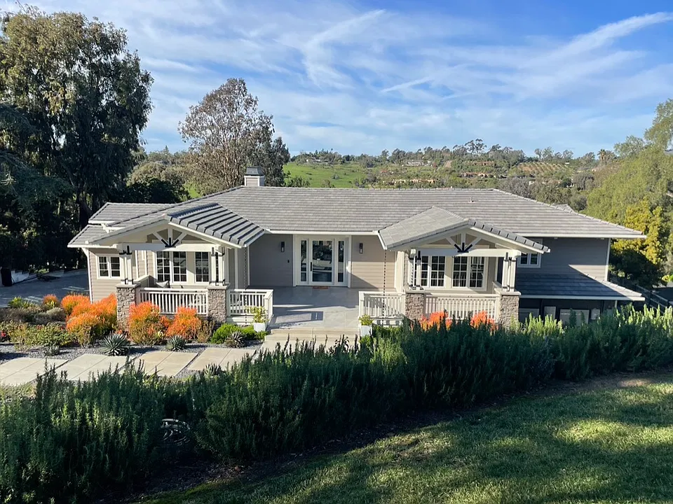 5754 Loma Verde Dr