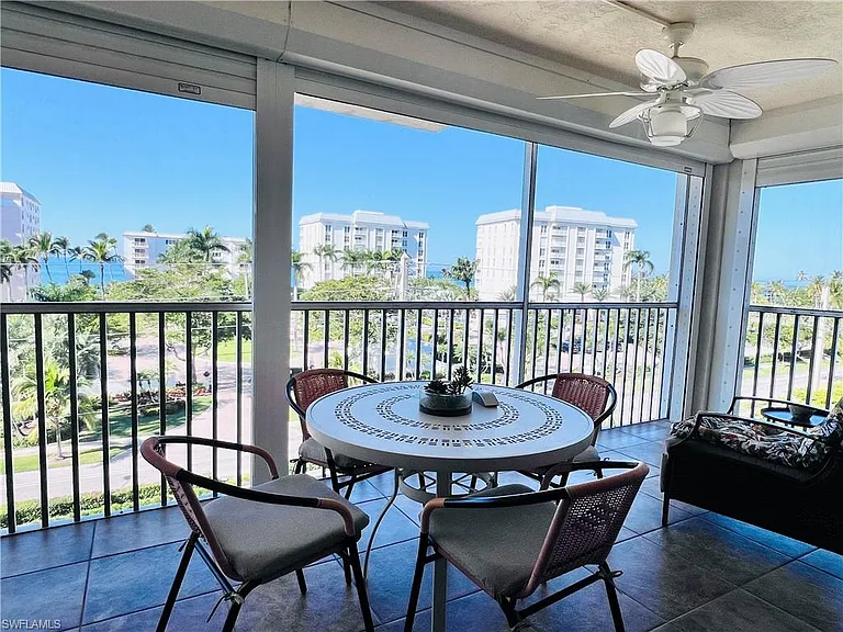 1200 Gulf Shore Blvd N #404 — Photo 26