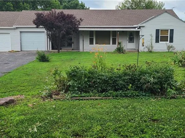 411 Wollard Blvd, Richmond, MO 64085