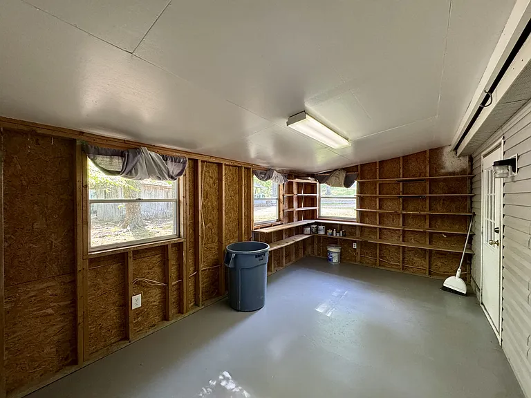229 Bateman Ln — Photo 26