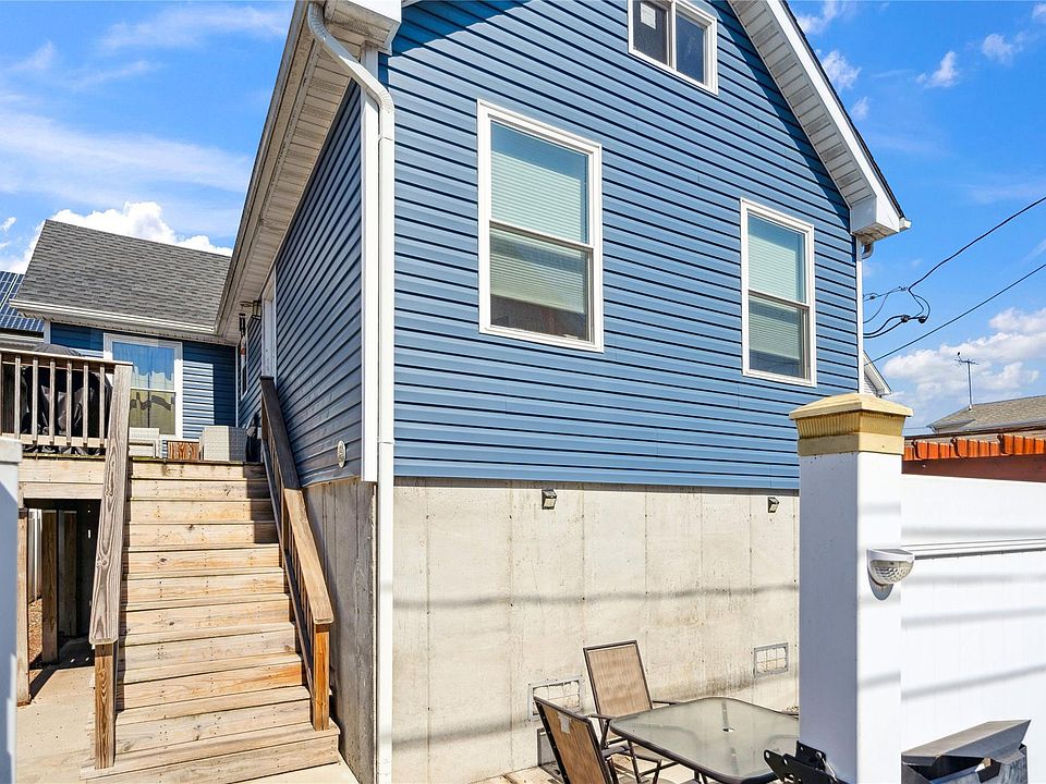 1st image of 30 Edwin Court