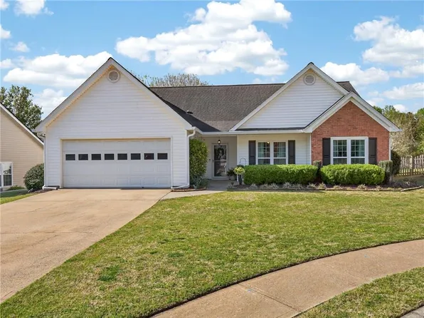 5592 Thistledown Ter, Sugar Hill, GA 30518