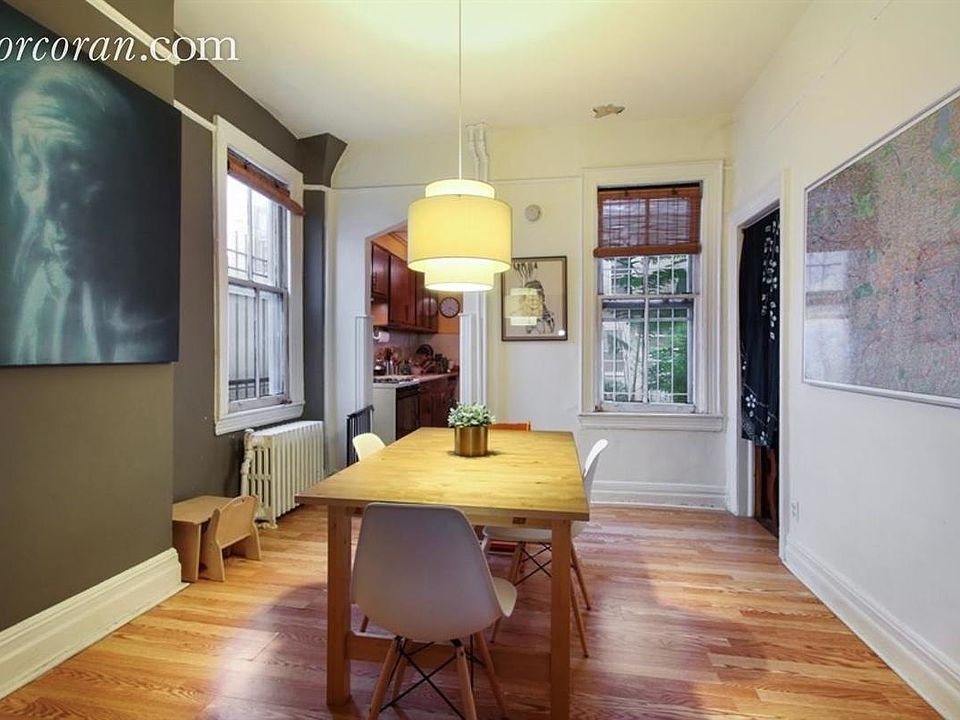 2nd image of 118 1/2 Kingsland Ave