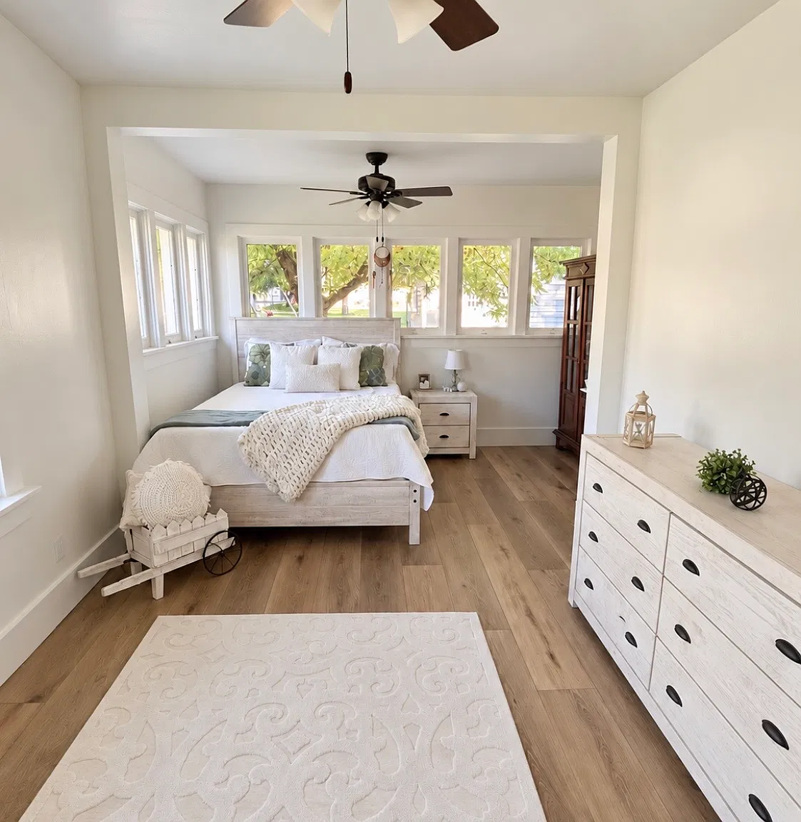 3 bed, 1824 sqft, $2,100 — Photo 3