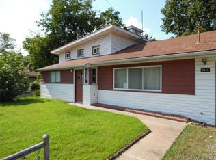 9519 Holy Cross Rd, Fairview Heights, IL 62208