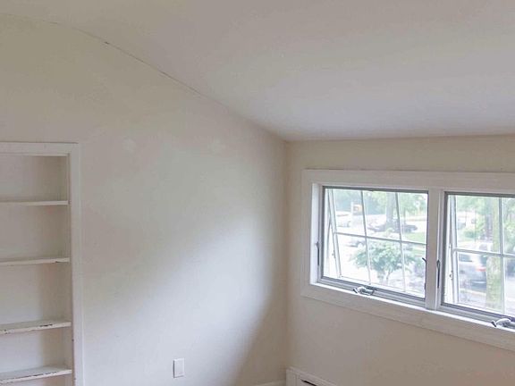 5th image of 473 Tysens Ln Floor 2