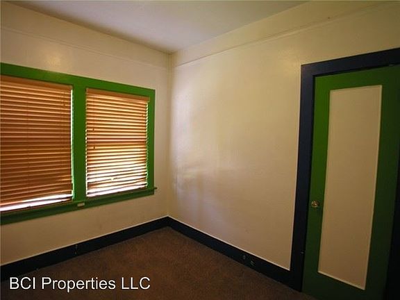 5th image of 4031 Tacoma Ave S
