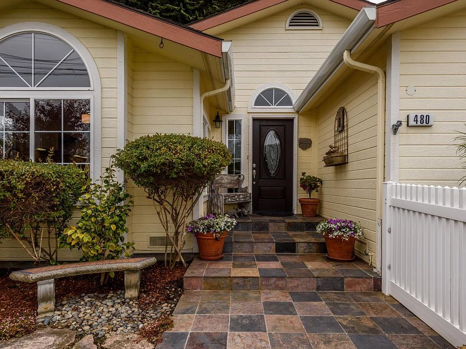 2nd image of 480 Cypress Ave