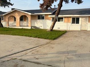 10024 Greenacres Dr #A, Bakersfield, CA 93312