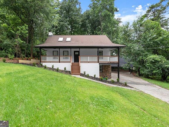 2nd image of 1741 Lucy Dr NW