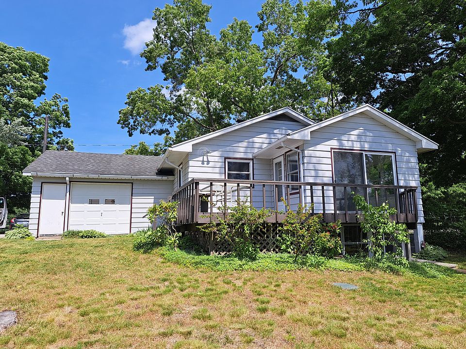 2nd image of 27205 2nd Ave