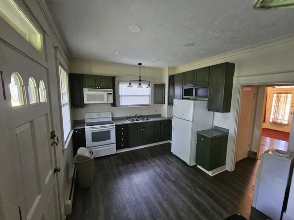 146 Lee St APT 1, Carnegie, PA 15106