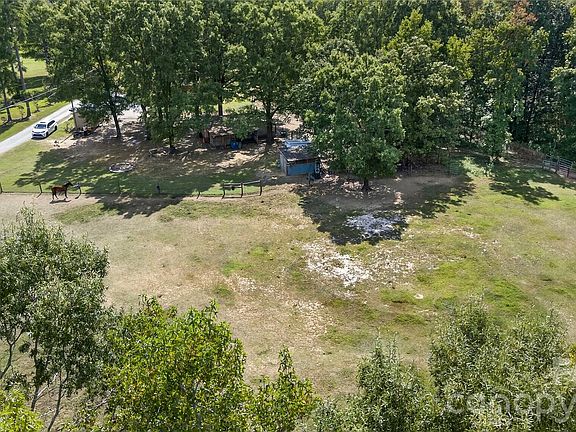 5th image of 205 Airport Rd