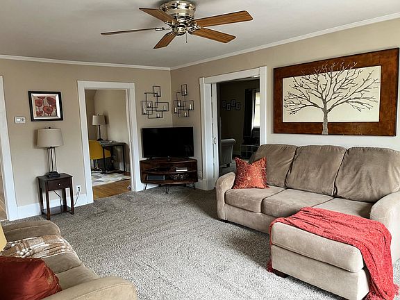 3rd image of 919 E Lexington Blvd #919
