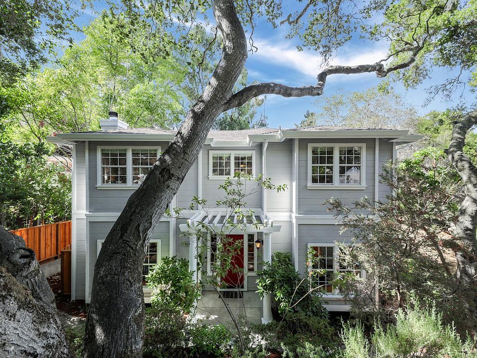 1st image of 609 Lakeview Way