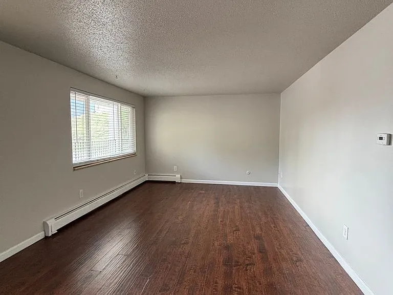 903 Fontmore Rd — Photo 3