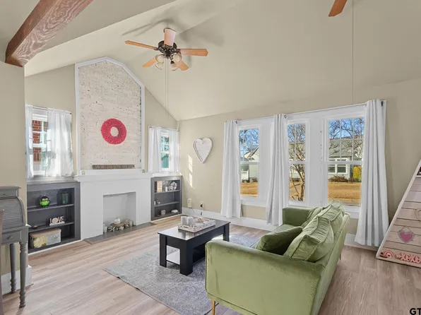 319 E 1st St, Tyler, TX 75701