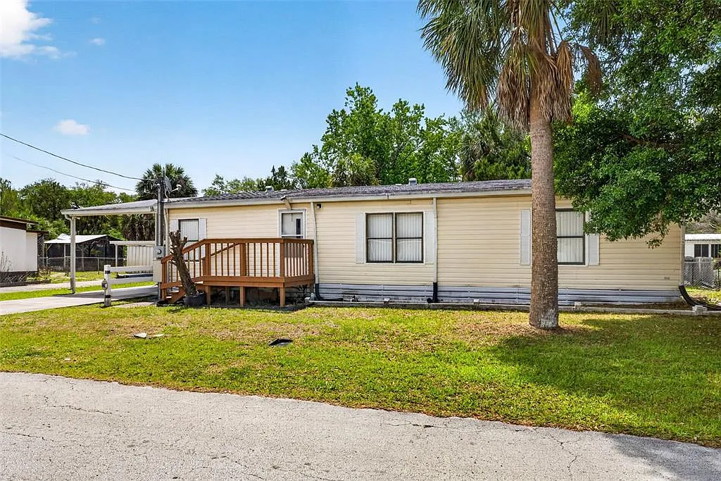 3 bed, 2.0 bath, 1296 sqft, $2,250 — Photo 3