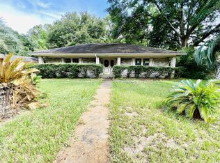 2329 Greenway Dr, Gautier, MS 39553