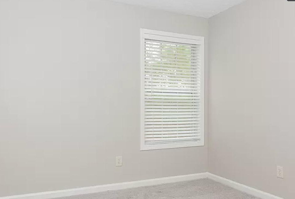 1st image of 285 Lazy Willow Ln #1