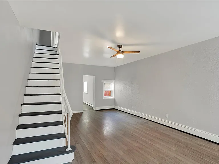 3019 Weikel St — Photo 2