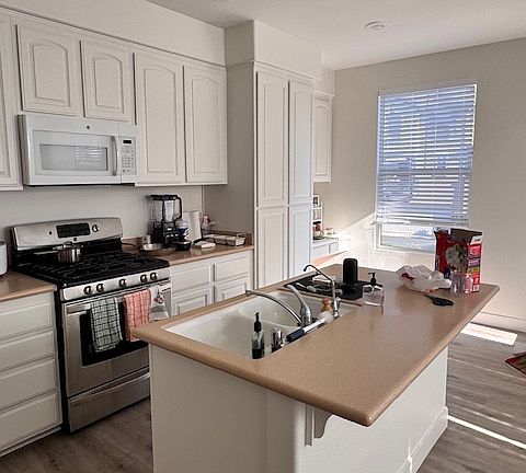 4th image of 12 Cupertino Cir #3