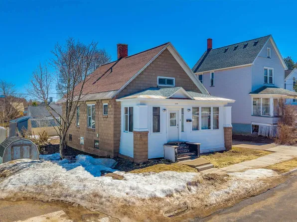 806 N 1st St, Ishpeming, MI 49849