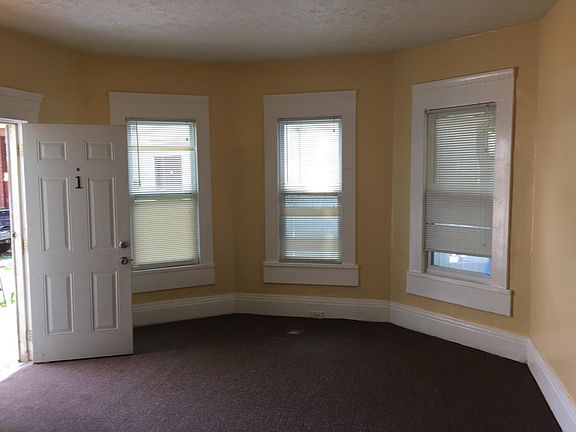 3rd image of 54 W Tallmadge Ave #1
