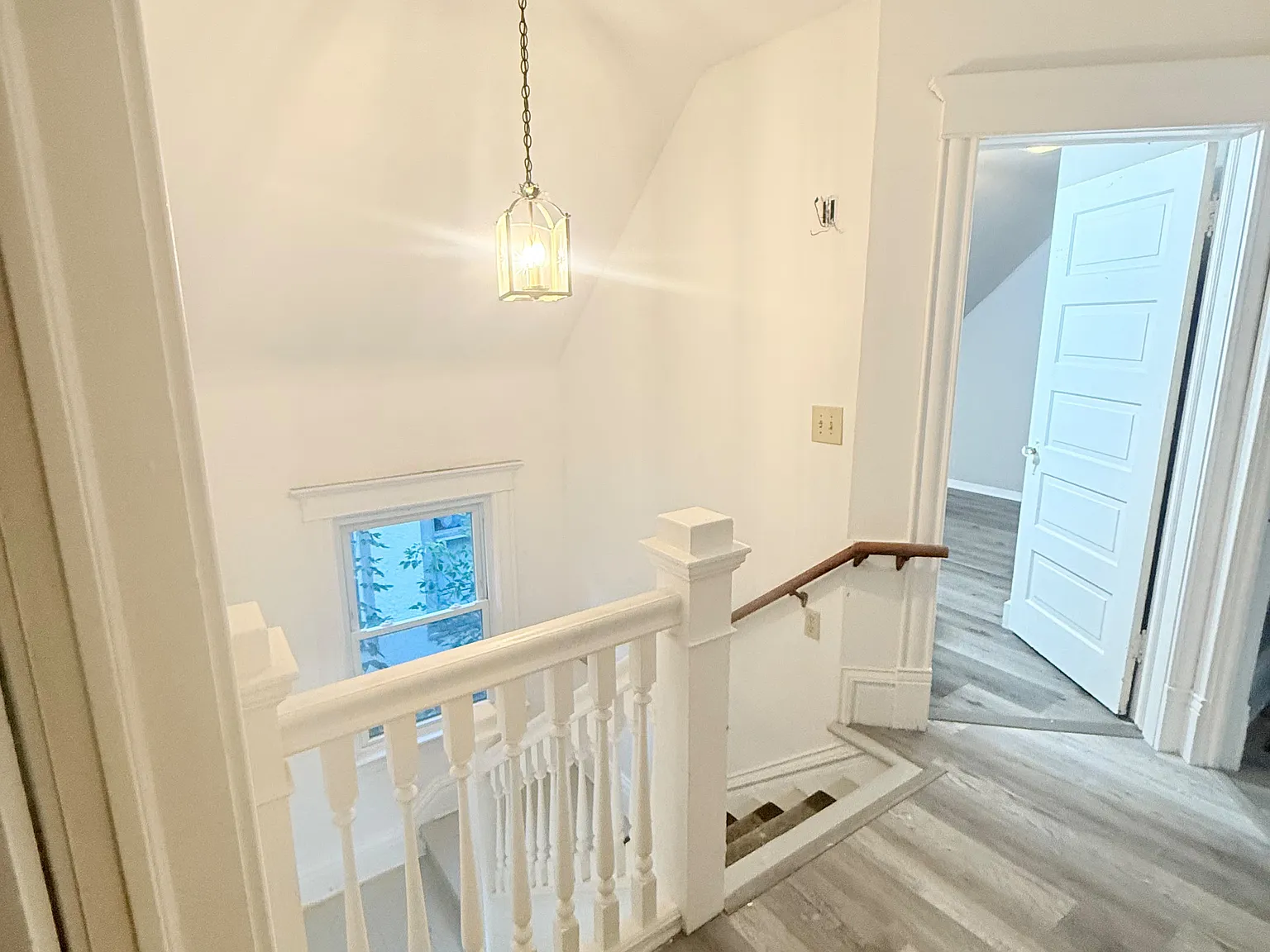 5 bed, 1750 sqft, $2,300 — Photo 3