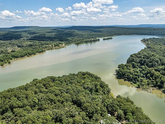 4th image of 22307 E 843rd Rd