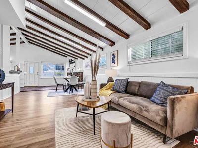 5541 Fallbrook Ave, Woodland Hills, CA, 91367