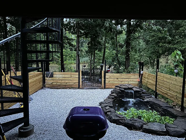 15 Running Ct — Photo 3