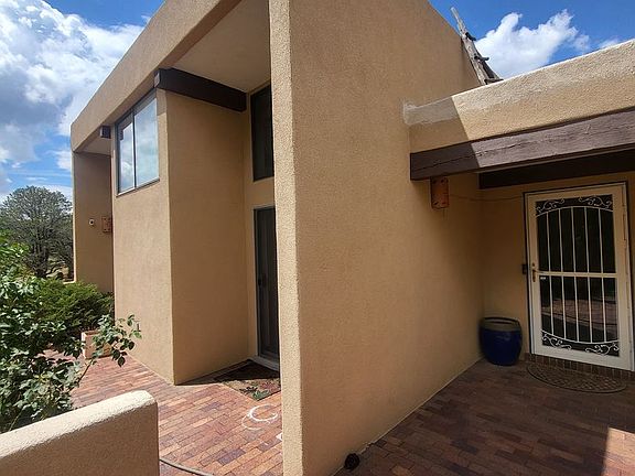 2nd image of 725 Tramway Vista Dr NE Unit 17