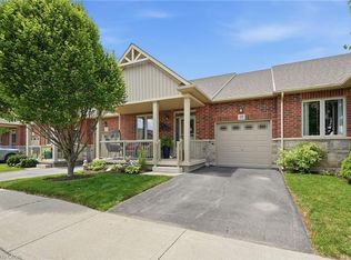 35 Finton Ln, Hamilton, ON L0R 1C0