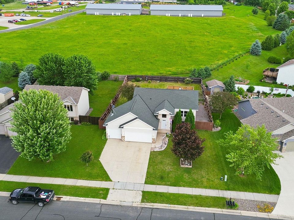 1st image of 808 Cologne Ln