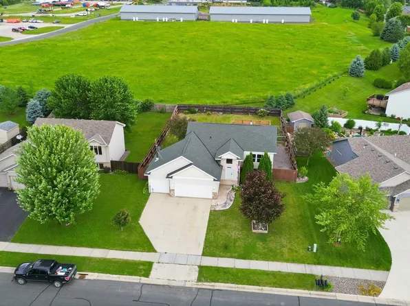 808 Cologne Ln, Waverly, MN 55390