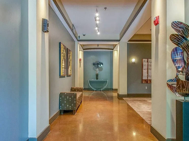 3000 Vanderbilt Pl #324 — Photo 3