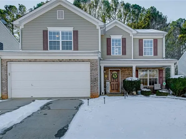 3856 Robbins Brook Dr, Winston Salem, NC 27107